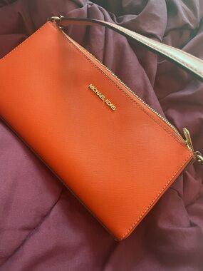 Authentic NEW Michael kors , Vincent purse, red clay color pouchette leather